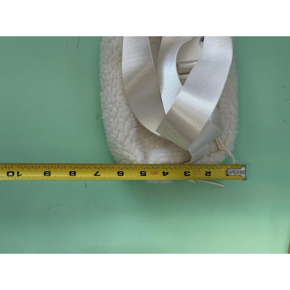 Fabletics Sherpa Fleece‎ Belt Bag Fanny Pack White Adjustable Strap